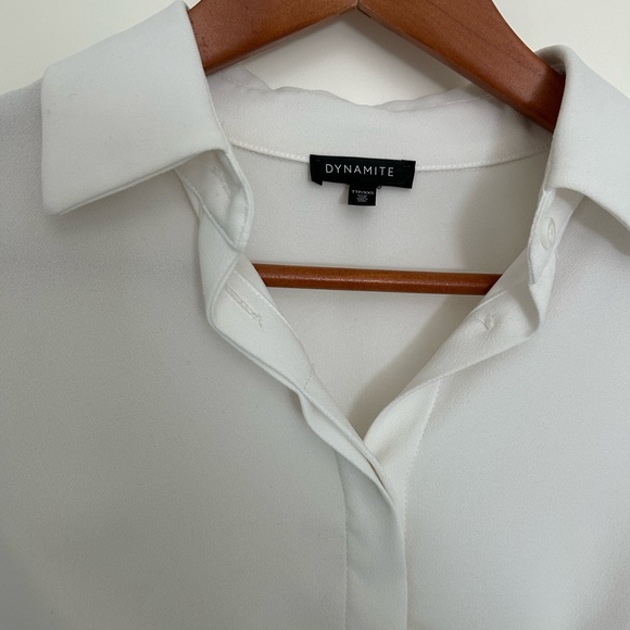 Dynamite Cropped Blouse - Picture 2 of 4